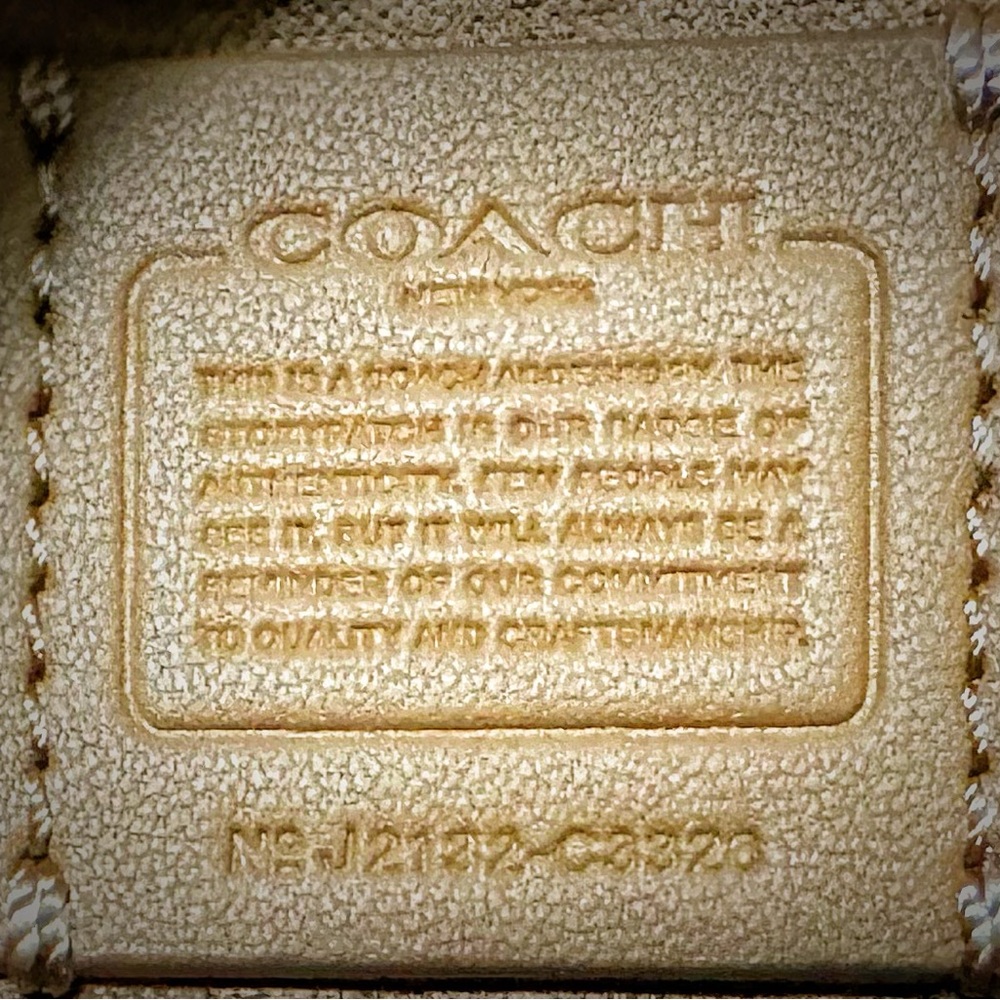 Coach Y2K small Crossbody purse white and light brown leather with Gold chain - Picture 5 of 16